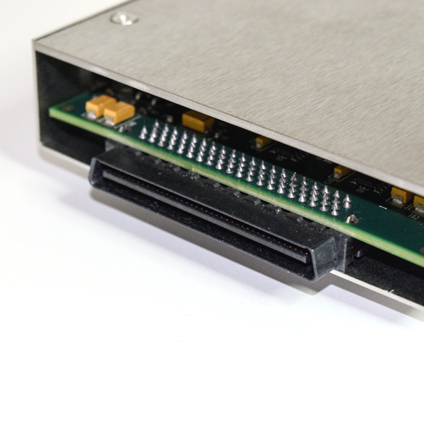 dual-mirrored-scsi-ssd-back600